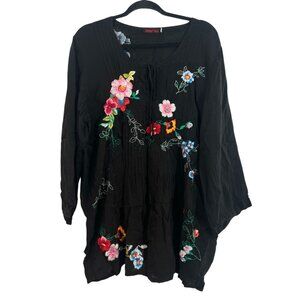 Johnny Was Embroidered Tunic Top Black 1X Pre-Loved